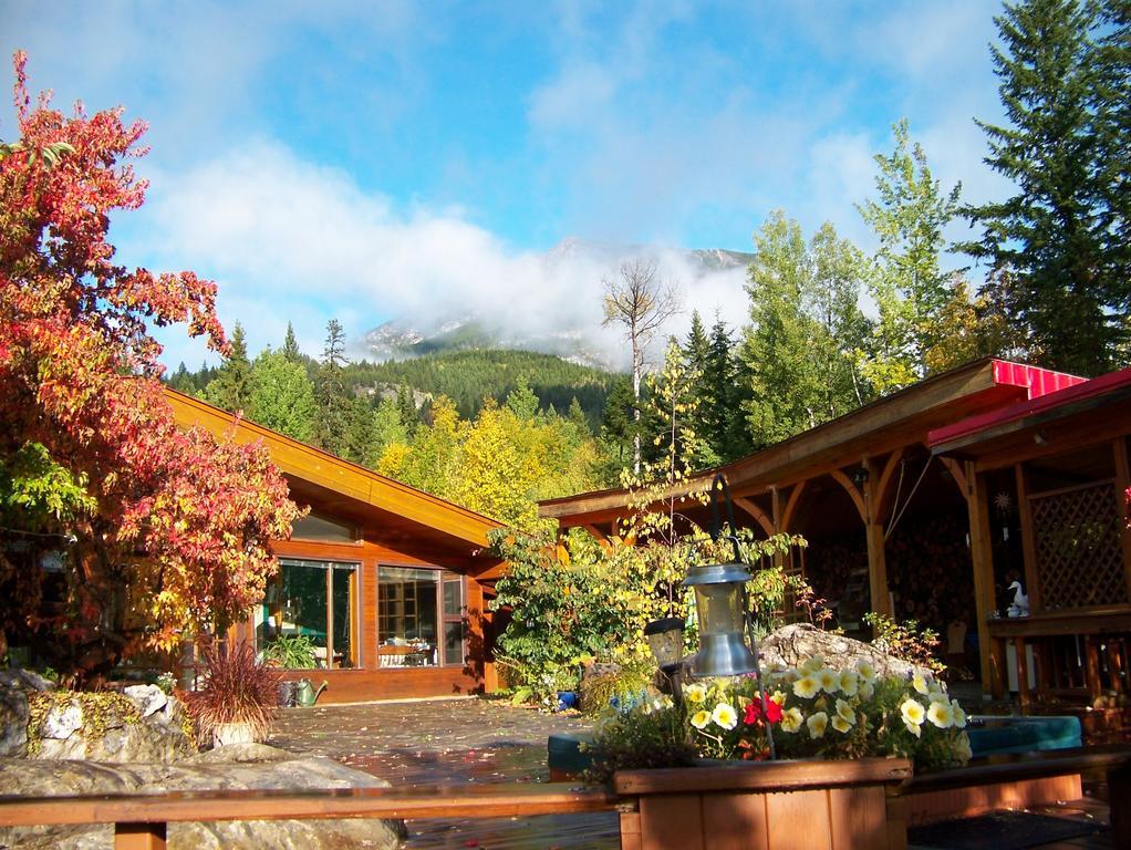 Kapristo Lodge Голден Экстерьер фото