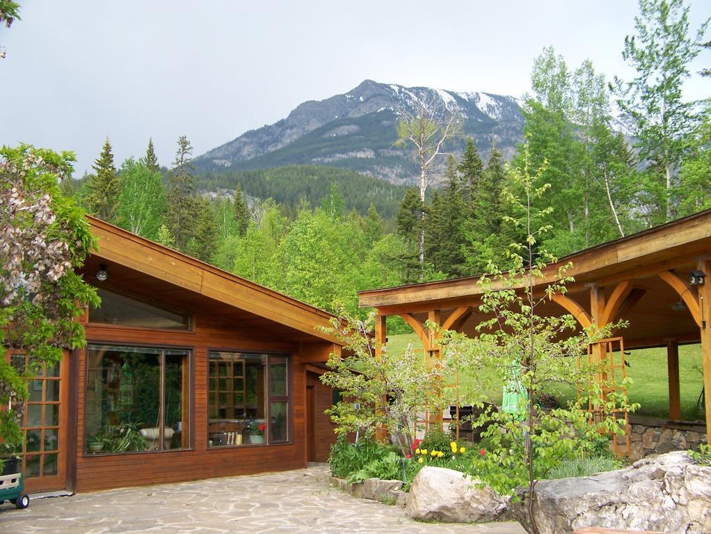 Kapristo Lodge Голден Экстерьер фото